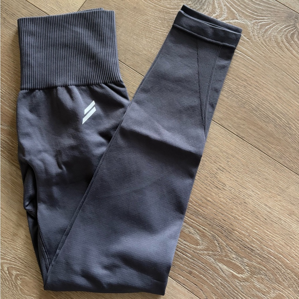 DOYOUEVEN leggings